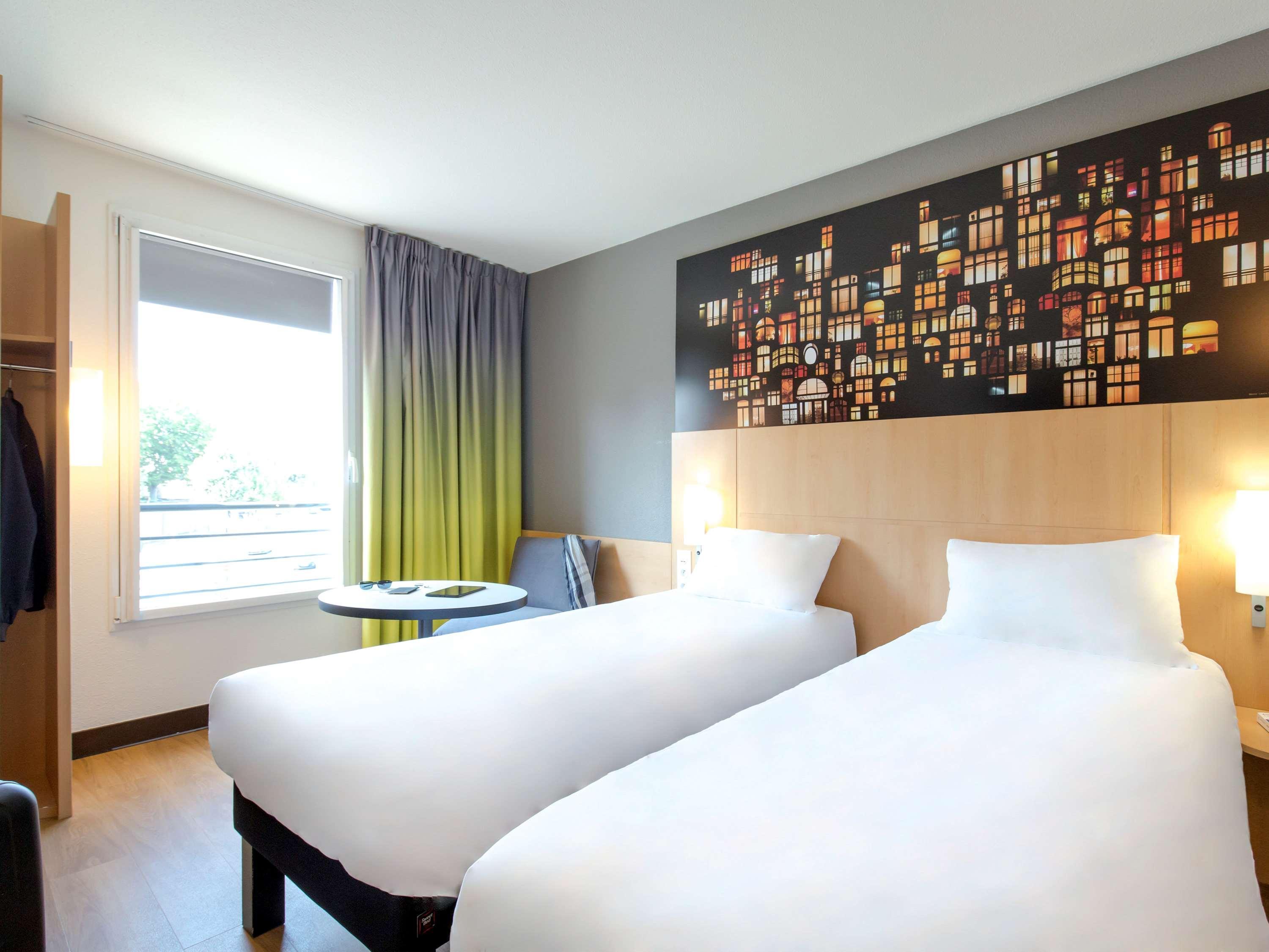Готель Ibis Lyon Sud Vienne Saint-Louis Екстер'єр фото