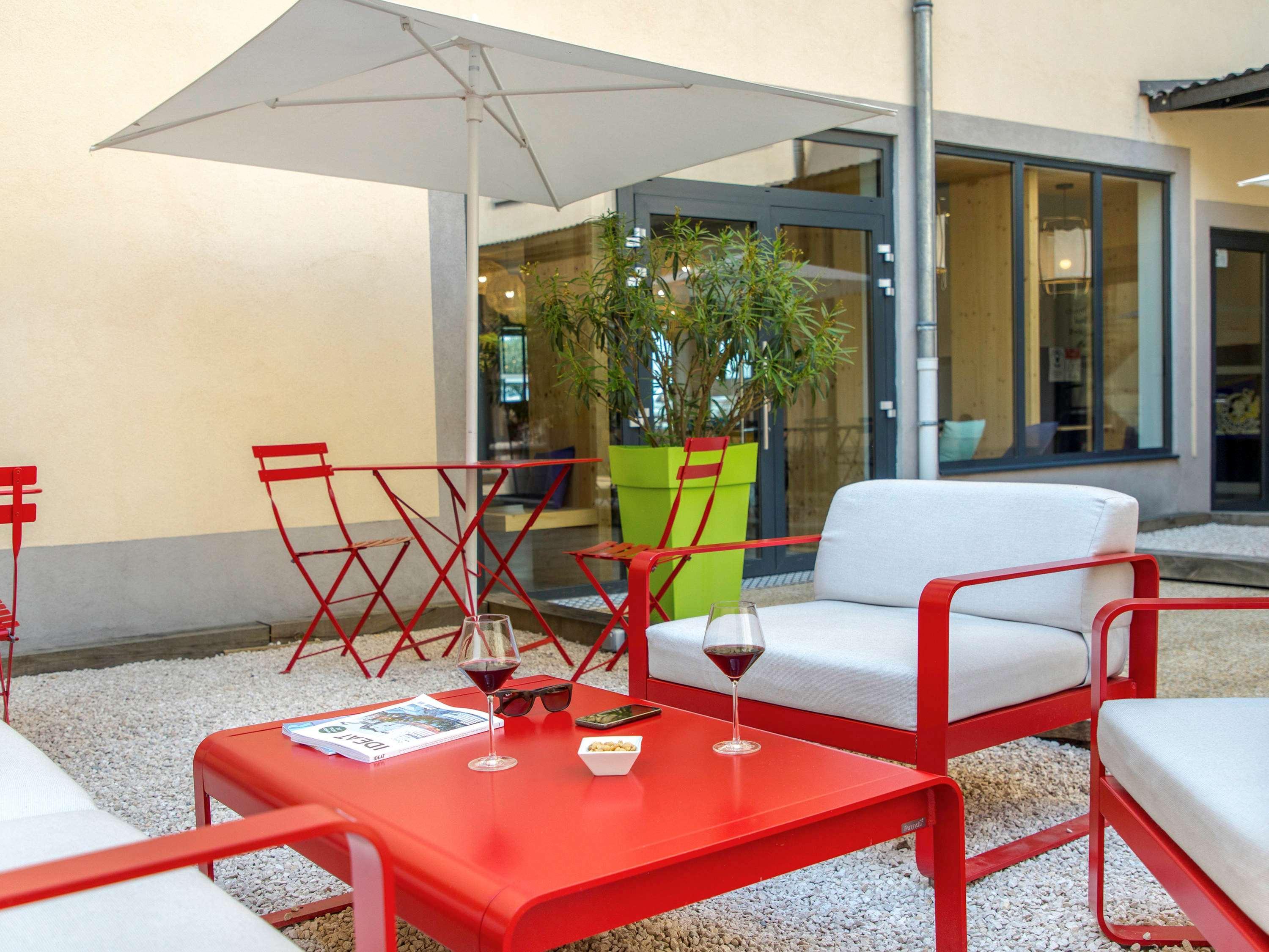 Готель Ibis Lyon Sud Vienne Saint-Louis Екстер'єр фото
