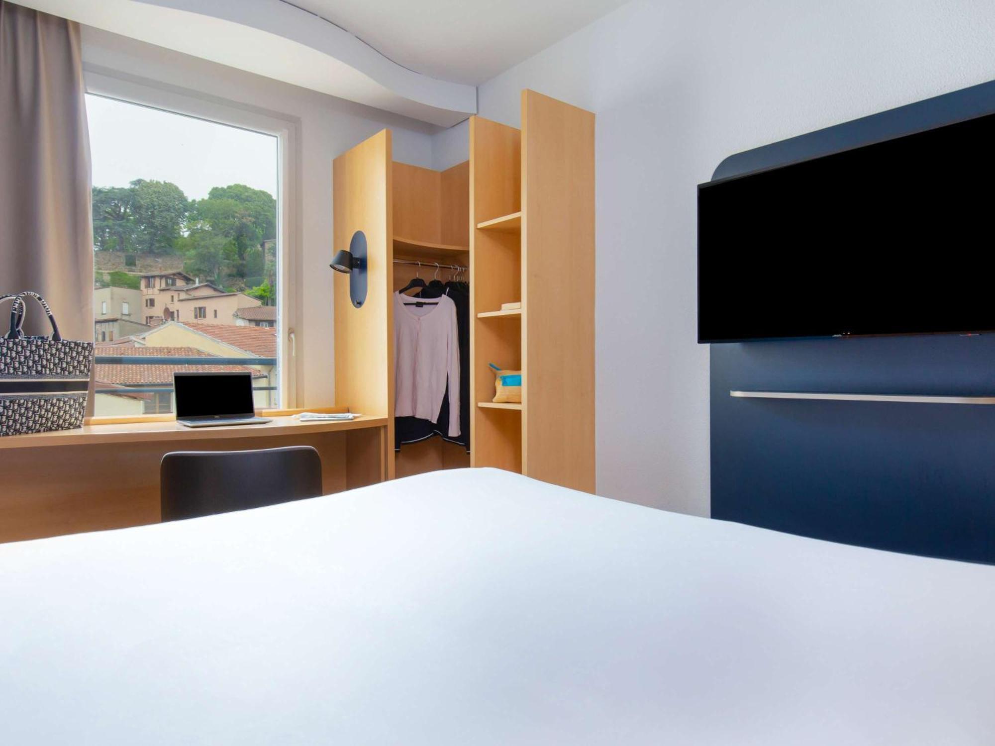 Готель Ibis Lyon Sud Vienne Saint-Louis Екстер'єр фото